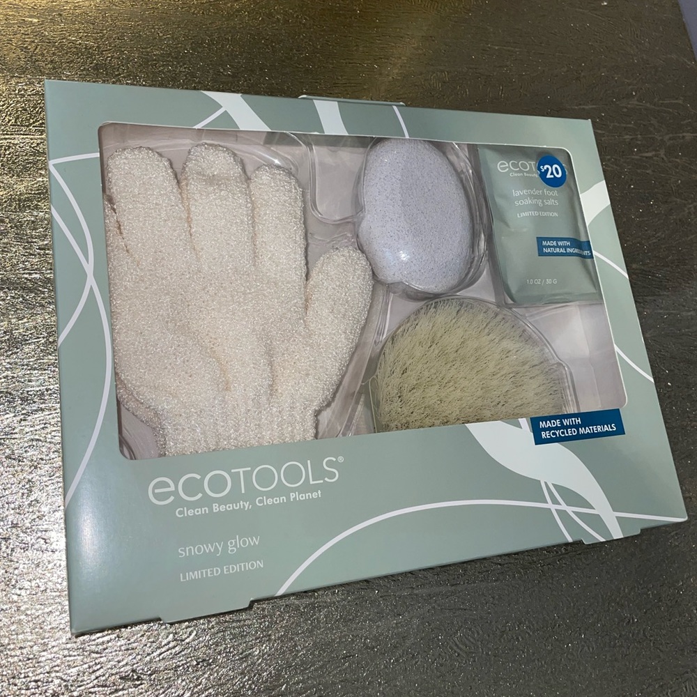 Eco tools Snowy Glow Cleanse Gift Set Foot Soak Pumice Stone Body Brush Gloves